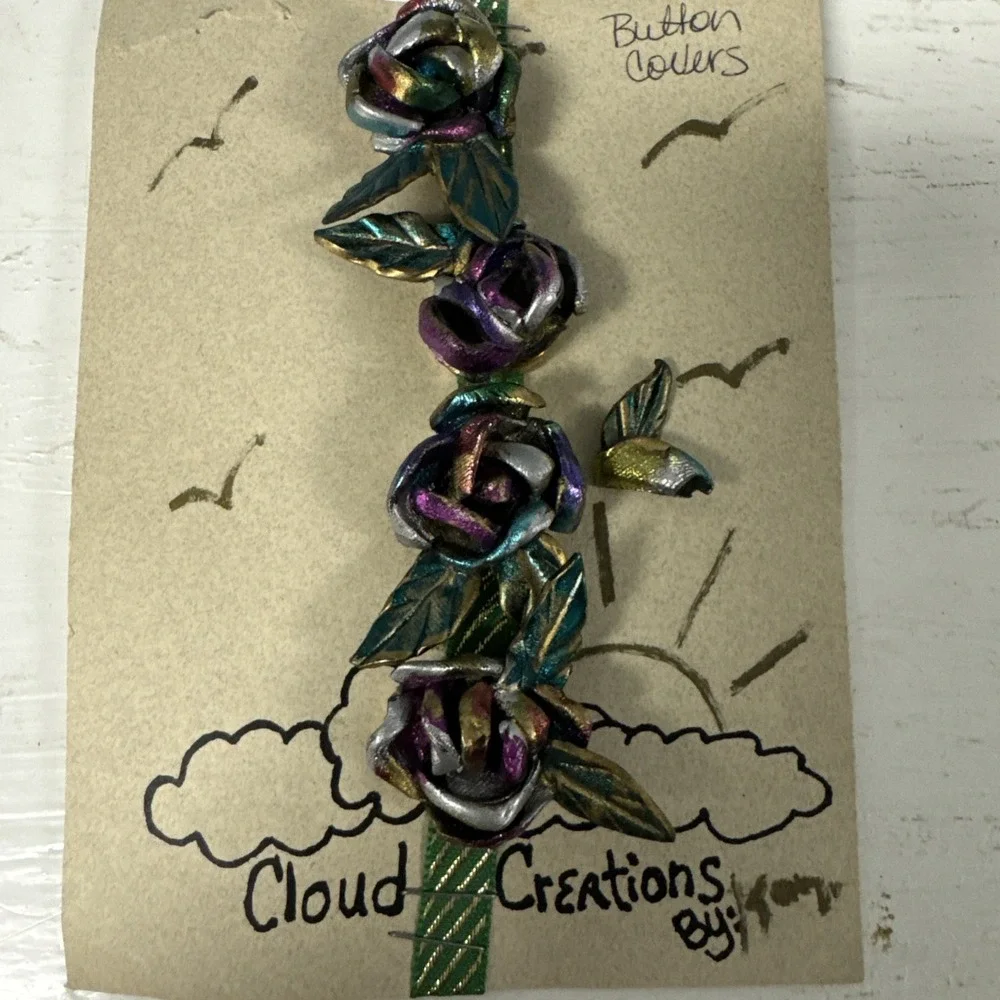 Vtg Purple‎ Green Enamel Layered Open Rose Flower Button Covers Cloud Creations